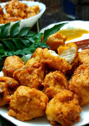 চিকেন পকোড়া(Chicken pakoda recipe in bengali) রেসিপির প্রধান ছবি