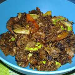 รูปของ Cumi Pedas Serundeng