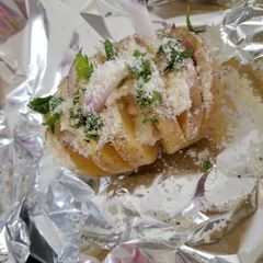 A picture of Garlic Parmesan Hasselback Potatoes.