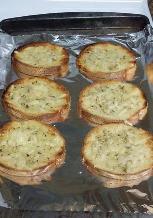 A picture of Homemade Cheesy Texas Toast.