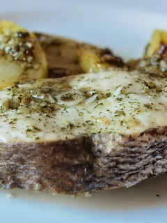 Una foto de Merluza con patatas en airfryer