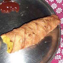 A picture of Somosa/all purpose flour n potatoes croisant.