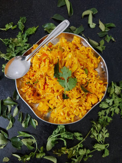 વઘારેલા ભાત (Vagharela Bhat Recipe In Gujarati) રેસીપી મુખ્ય ફોટો