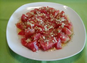 Foto principal de Tomate aliñado al estilo sevillano 