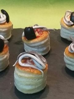 Una foto de Mini volovanes rellenos