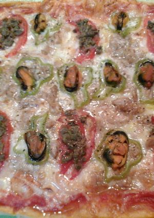 Una foto de Pizza hojaldre marinera