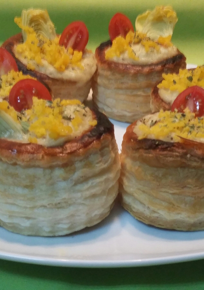 Una foto de Volovanes de ricotta y bechamel gratinados