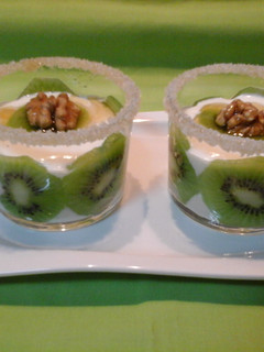 Una foto de Griego con kiwi