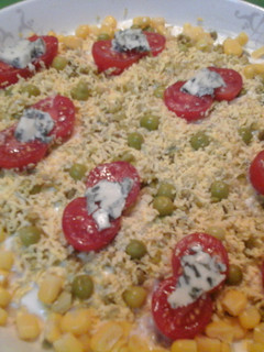 Una foto de Ensaladilla de atún y cherry con cabrales