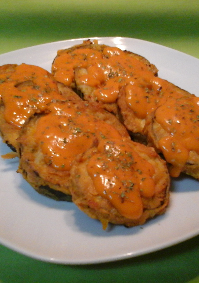 Una foto de Berenjenas rebozadas con salmorejo 