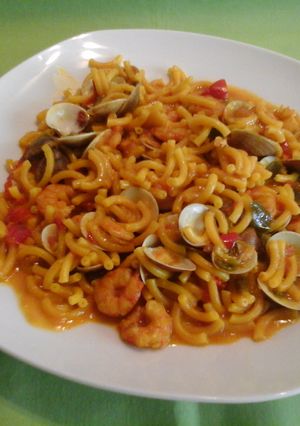 Una foto de Fideos a la marinera