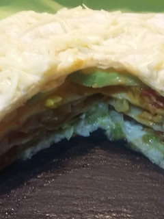 Una foto de Enchilada mexicana pa' ti y pa' tu hermana