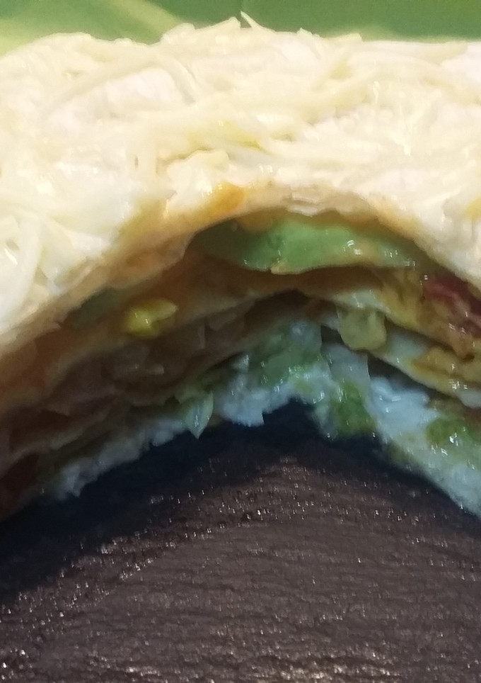 Una foto de Enchilada mexicana pa' ti y pa' tu hermana