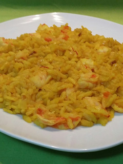 Una foto de Rissotto al azafrán con langostinos