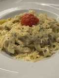 Fettuccine com frango e cogumelos