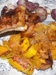 Una foto de Ribs a la cerveza con batatas acarameladas al curry