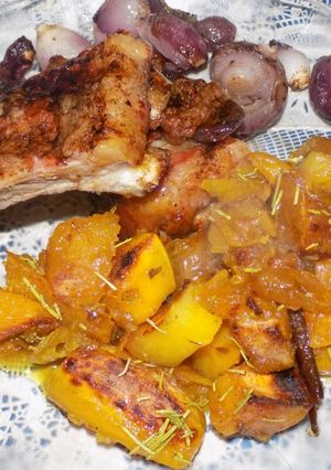Una foto de Ribs a la cerveza con batatas acarameladas al curry
