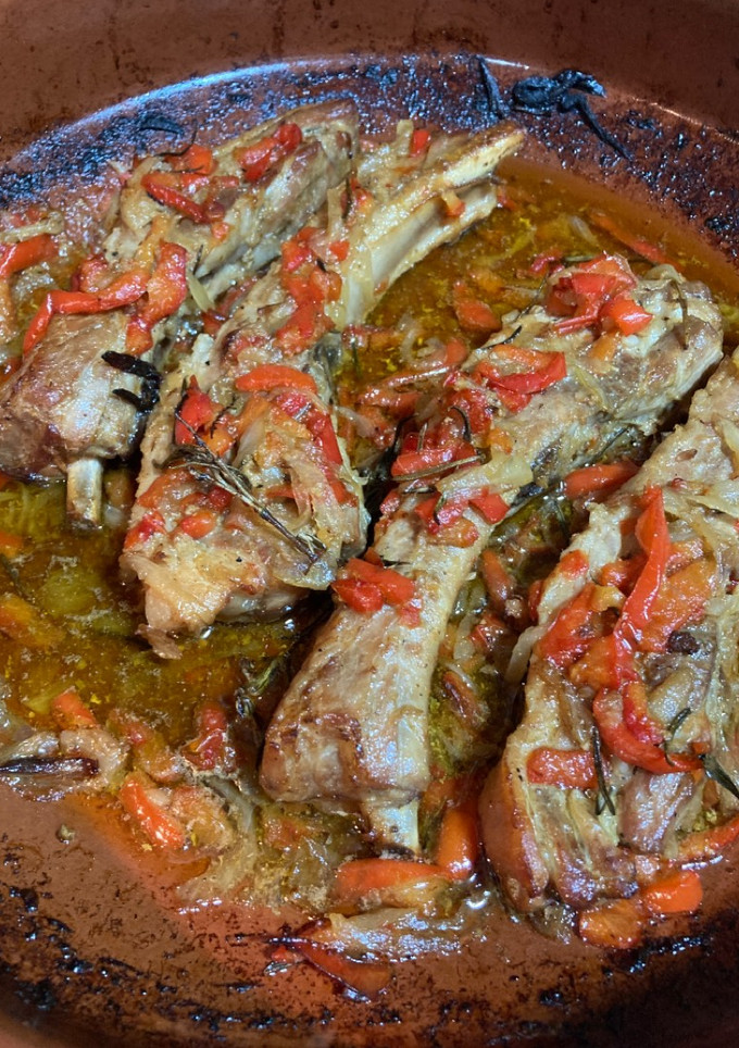 Una foto de Costillas al horno con pimientos