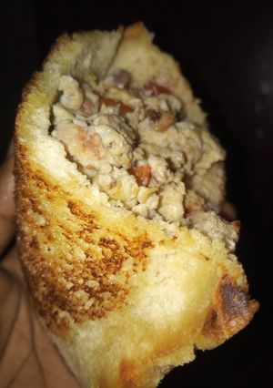 A picture of Pocket bread.