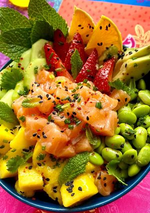 Foto principal de Poke de Salmón con Fresas