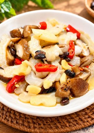 白玉苦瓜炒鮮菇(簡單料理) 的食譜成品照片