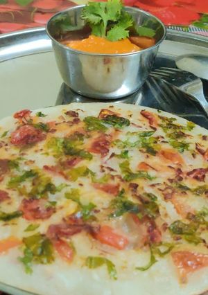 રવાના ઇન્સ્ટન્ટ ઉત્તપમ (instant Rava uttpam recipe in gujarati) રેસીપી મુખ્ય ફોટો