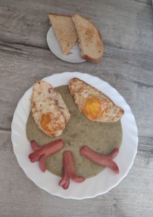 1989. Sóska mártás tükör tojással és sült virslivel 😋 recept fotója