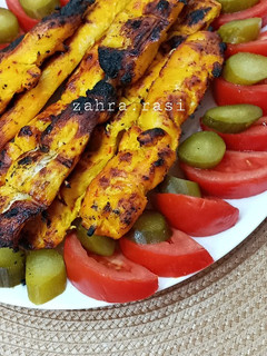 عکسی از دستور جوجه کباب زعفرانی با طعمی متفاوت