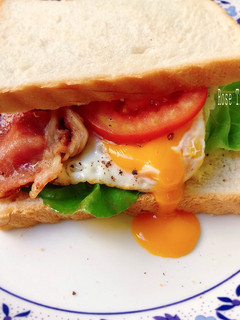 Hình của món Bánh Mì Sandwich Kẹp.