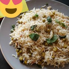 A picture of Mattar pulao.