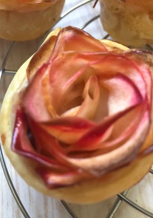 Une photo de Rose feuilletée à la cannelle