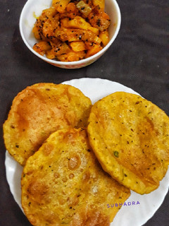 आलू पूरी (Aloo puri recipe in hindi) रेसिपी मुख्य फोटो