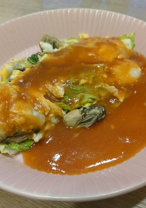 A picture of Oyster Omelette (O-a-tsian).