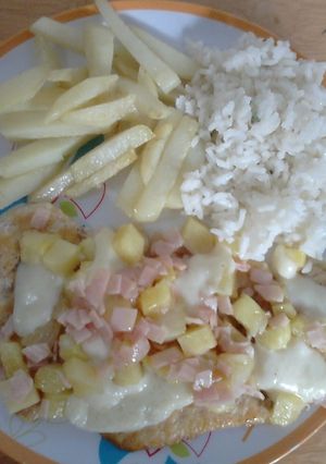 Una foto de Filete de Pollo a la Hawaiana (Historia de Naupaka y Kaui)
