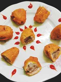 ब्रेड रोल पकौड़े (bread roll pakode recipe in Hindi) रेसिपी मुख्य फोटो