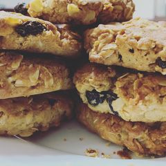 A picture of Oatmeal Raisin Cookies.