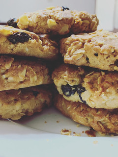 A picture of Oatmeal Raisin Cookies.