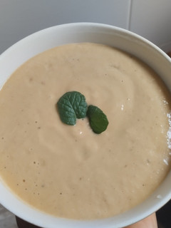 Una foto de Salsa cremosa de aguacate🥑🫑🌶️🧅🧄