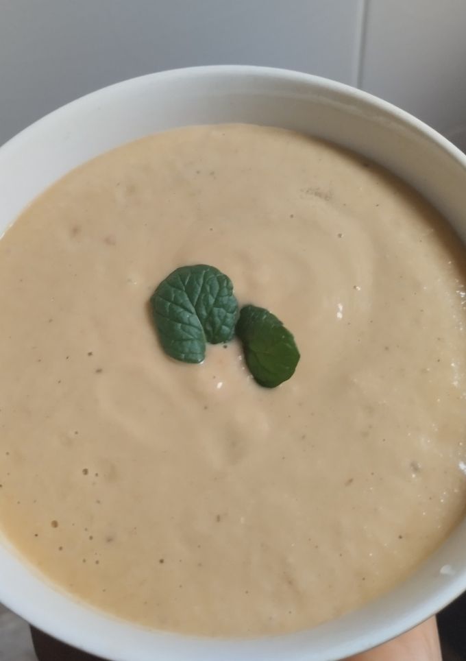 Una foto de Salsa cremosa de aguacate🥑🫑🌶️🧅🧄