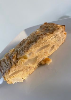 Una foto de Budín húmedo fit de peras