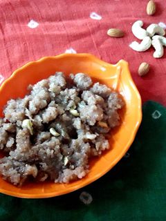 શીગોડા ના લોટ નો શીરો (Shingoda Flour Sheera Recipe In Gujarati) રેસીપી મુખ્ય ફોટો