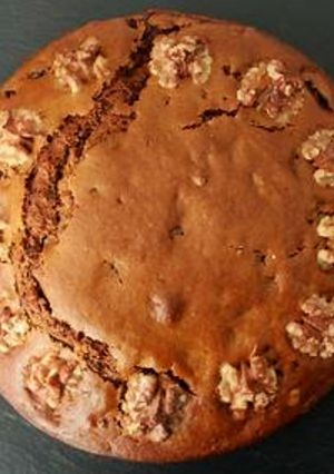 A picture of Walnut Cake.