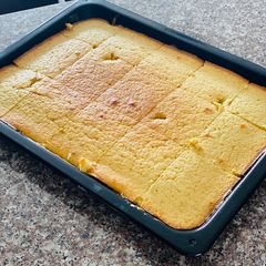A picture of Sponge Cake.