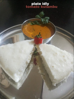 இட்லி தக்காளி குழம்பு (Idli Thakkali Kulambu Recipe in Tamil) செய்முறை முக்கிய புகைப்படம்