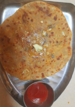 A picture of Yummy stuffed Cabbage paratha.