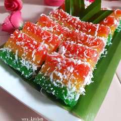 A picture of Lapis singkong pelangi.