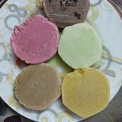 A picture of Gulkand, Chocochips, Pineapple,Muskmelon and Dates Icecream.