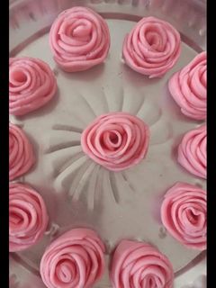 पिंक रोज़ फ्लॉवर (pink rose flower recipe in Hindi) रेसिपी मुख्य फोटो