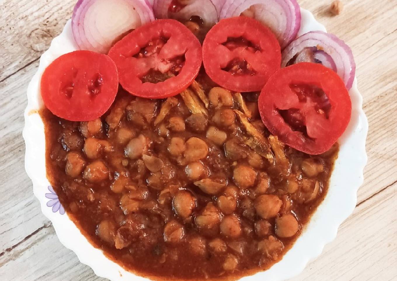 Pìndi masala chana