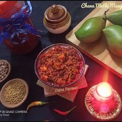 A picture of Chana Methi Mango Pickle (Gujarati Style).
